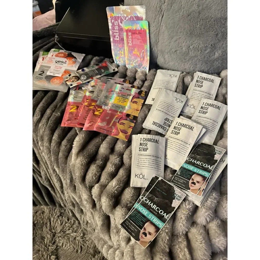 Yes to tomatoes,grapefruit &bliss + kol korean nose pore strips